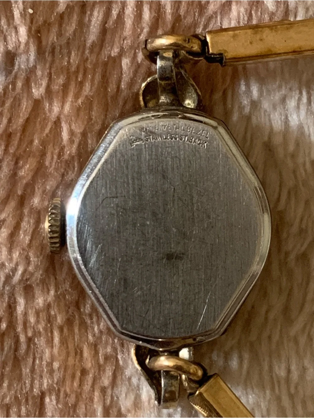 Women's Manual Windup Vintage Elgin Watch W/ A Gold Plated Case S.S Stretch band